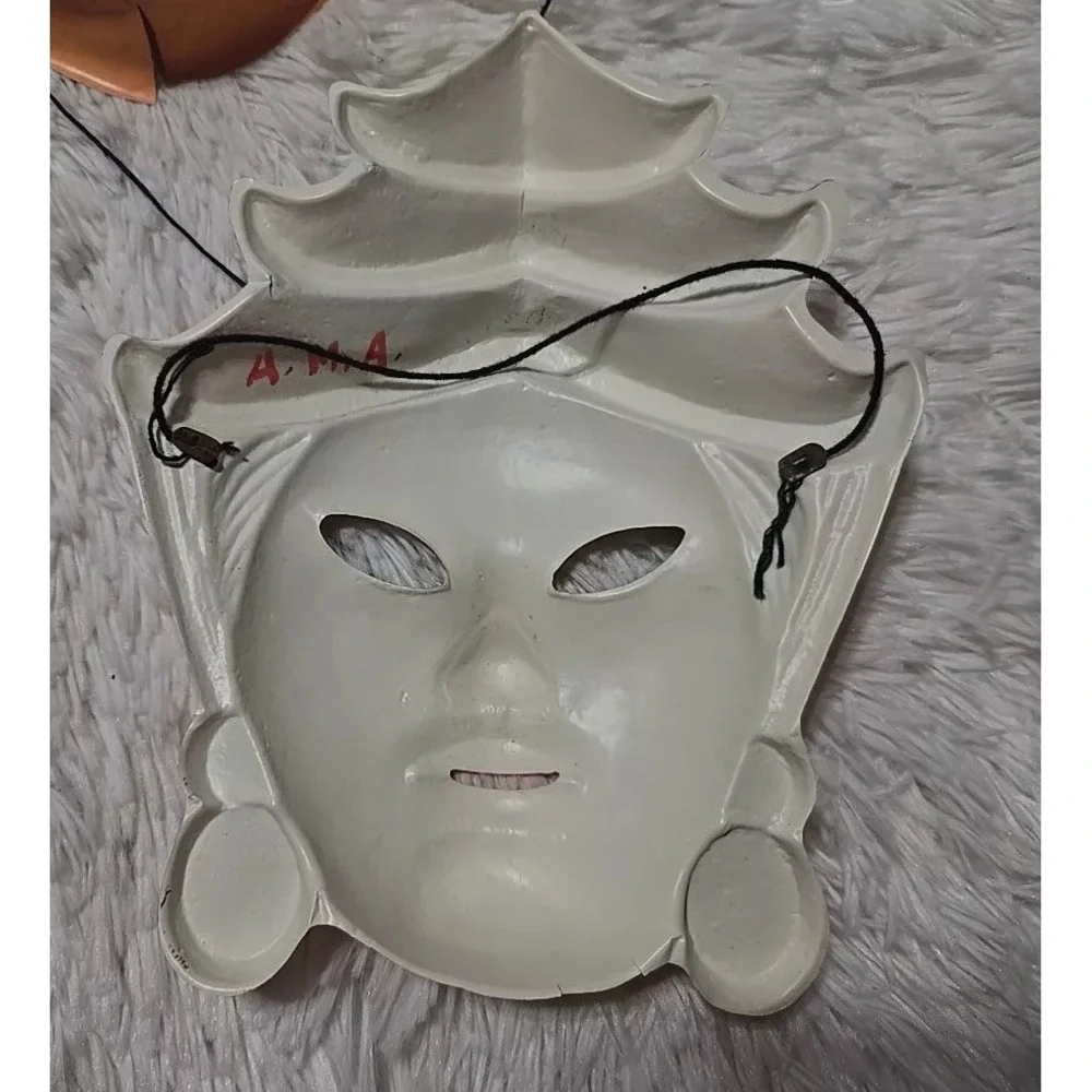 Vintage Asian-Inspired‎ Children's Costumes & Plastic Face Masks Geisha